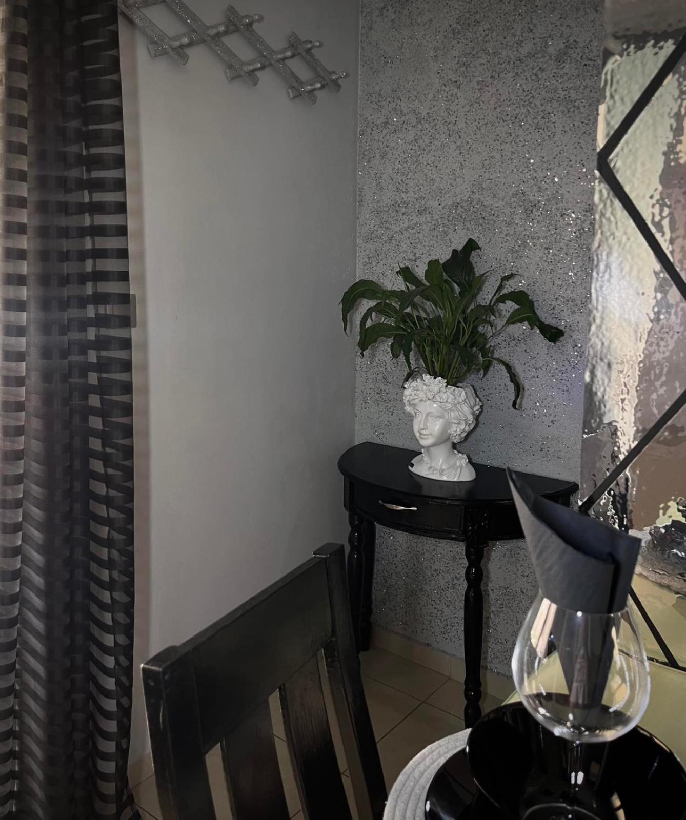 Diamond City Lux Apartment 阿尔戈斯托利翁 外观 照片